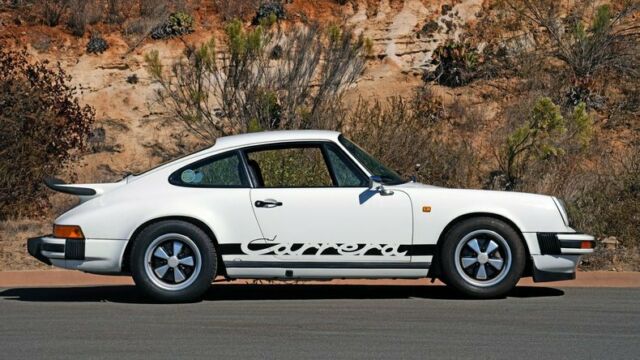 Porsche 911 1975 image number 23