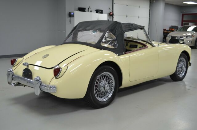 MG MGA 1958 image number 26