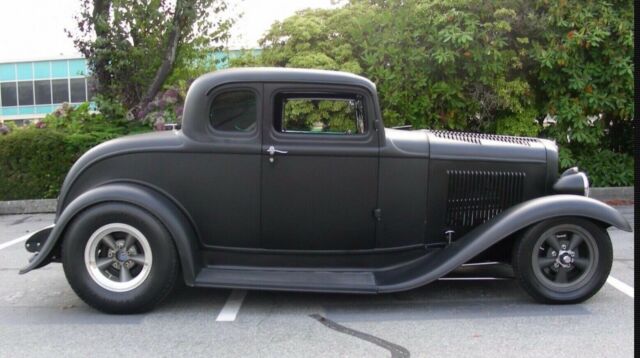 Ford 5 WINDOW COUPE 1932 image number 1