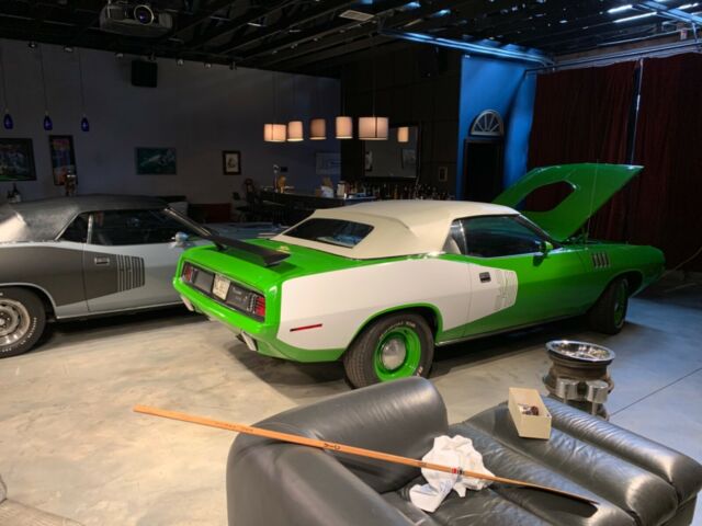 Plymouth Barracuda 1971 image number 0