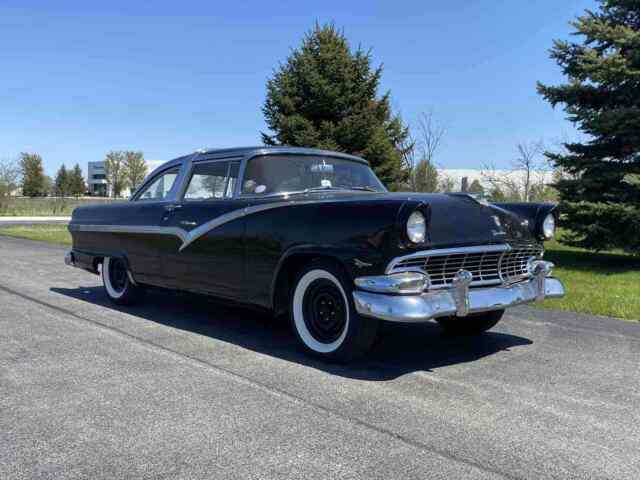 Ford Fairlane 1956 image number 30