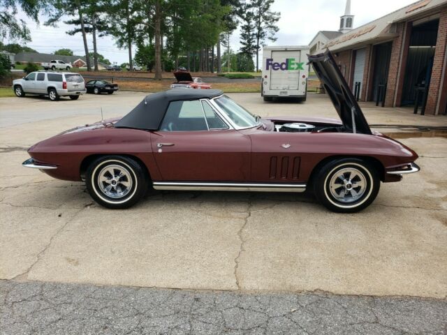 Chevrolet Corvette 1965 image number 24