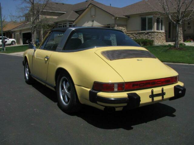 Porsche 911 1974 image number 2