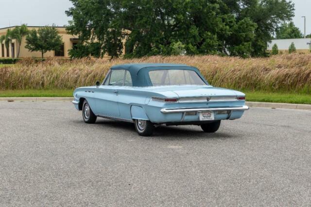 Buick Skylark Convertible 1962 image number 28