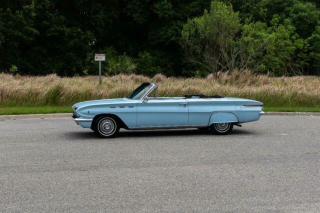 Buick Skylark Convertible 1962 image number 6