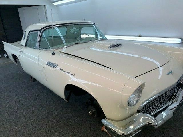 Ford Thunderbird 1957 image number 24