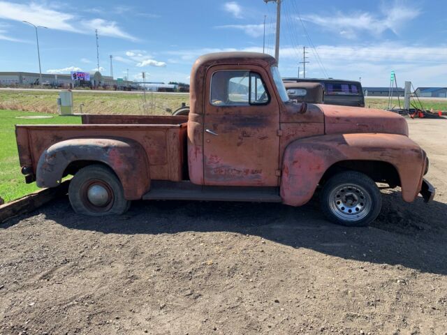 International Harvester 110 1954 image number 0