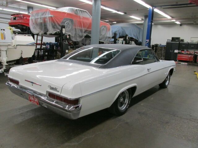 Chevrolet Impala 1966 image number 1