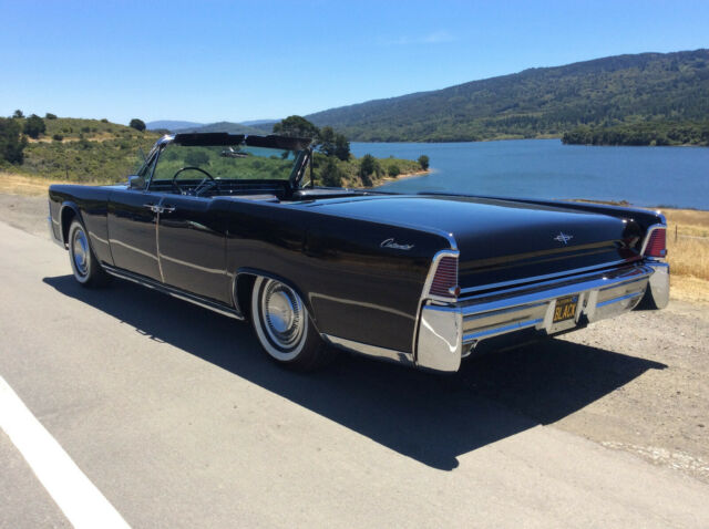 Lincoln Continental 1965 image number 2