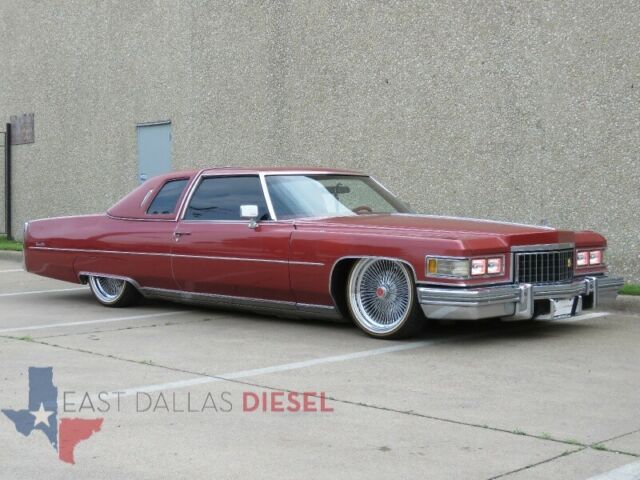 Cadillac DeVille 1976 image number 0