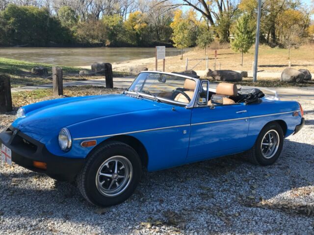 MG MGB 1979 image number 12