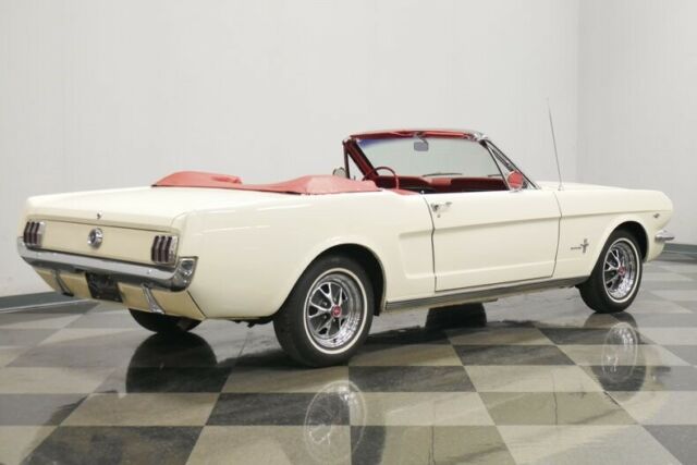 Ford Mustang 1965 image number 13