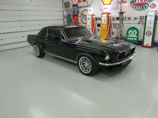 Ford Mustang 1967 image number 31