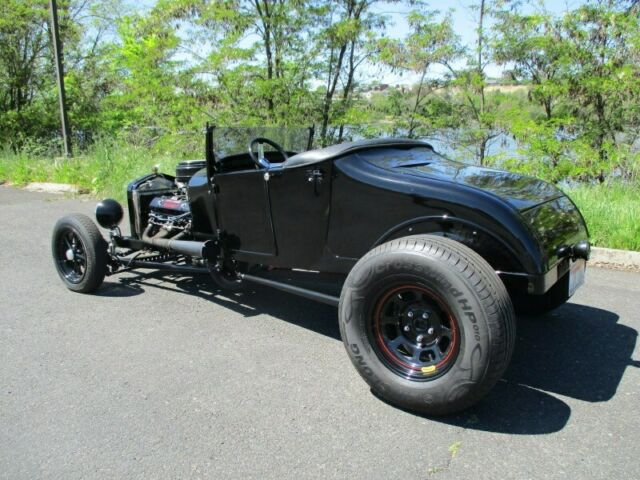 Ford Model T 1927 image number 2