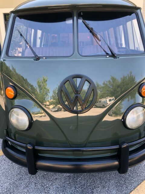 Volkswagen Bus/Vanagon 1967 image number 27