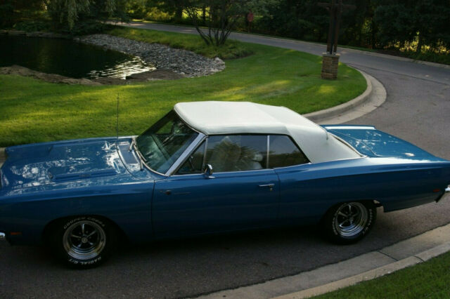 Plymouth Road Runner 1969 image number 14