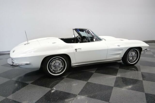 Chevrolet Corvette 1963 image number 14