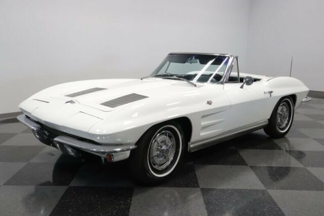 Chevrolet Corvette 1963 image number 21