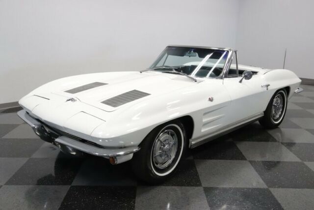 Chevrolet Corvette 1963 image number 29