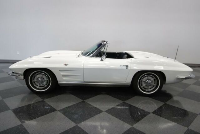 Chevrolet Corvette 1963 image number 31