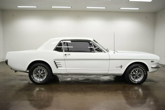 Ford Mustang 1966 image number 7