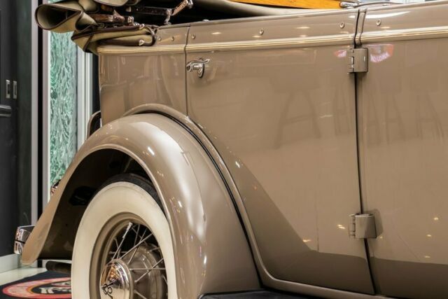 Ford Phaeton 1934 image number 23