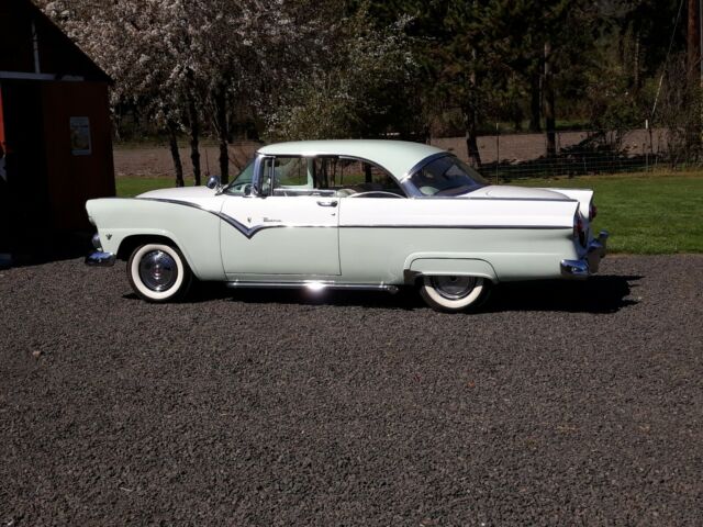 Ford Fairlane 1955 image number 37