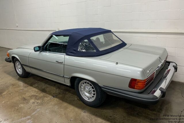 Mercedes-Benz SL-Class 1976 image number 11