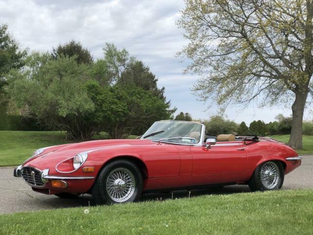 Jaguar E-Type 1973 image number 11