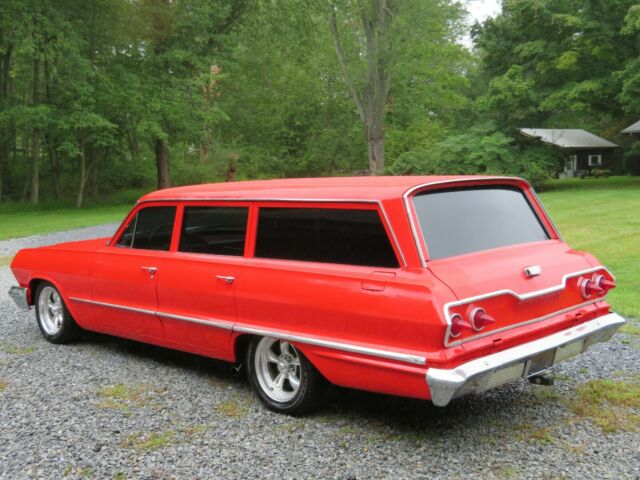 Chevrolet Bel Air/150/210 1963 image number 14