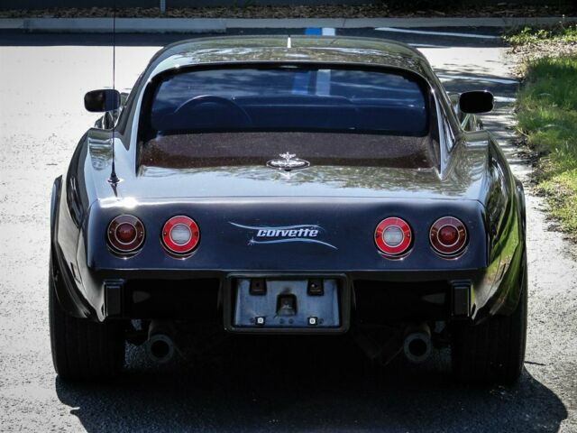 Chevrolet Corvette 1977 image number 33