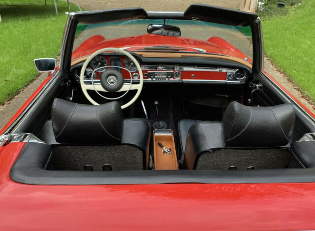 Mercedes-Benz SL-Class 1970 image number 12