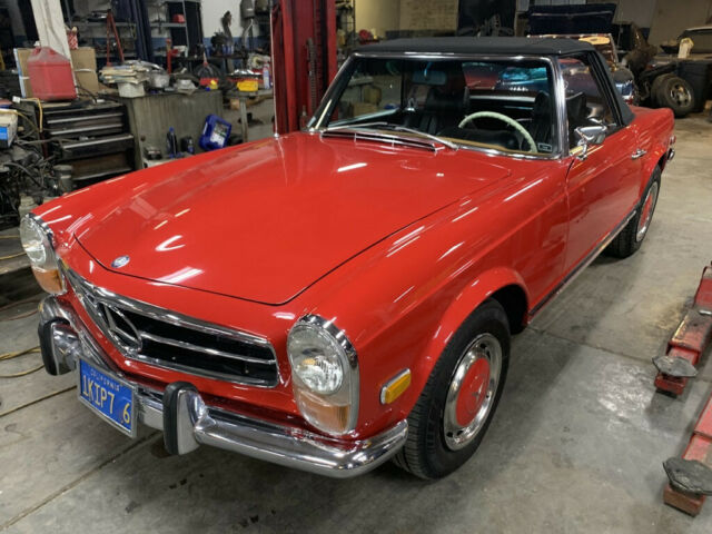 Mercedes-Benz SL-Class 1970 image number 6