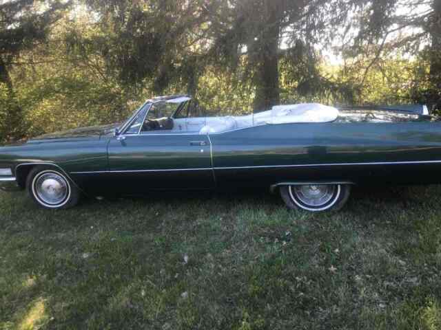 Cadillac DeVille Convertible 1967 image number 0