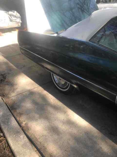 Cadillac DeVille Convertible 1967 image number 26