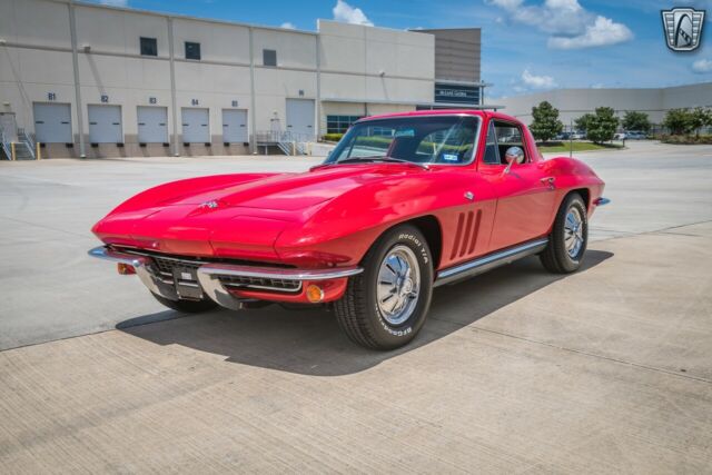 Chevrolet Corvette 1965 image number 46