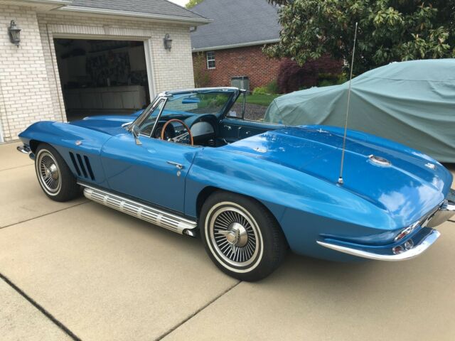 Chevrolet Corvette 1966 image number 14