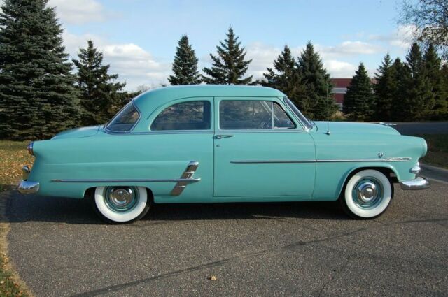 Ford Customline 1953 image number 27