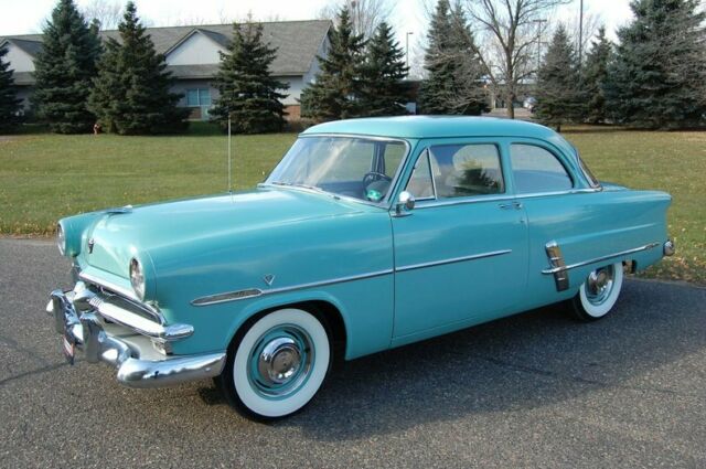 Ford Customline 1953 image number 31