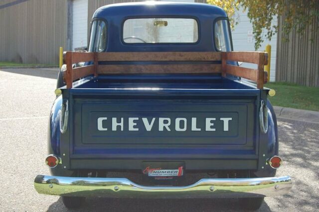 Chevrolet 3100 Pickup 1954 image number 2