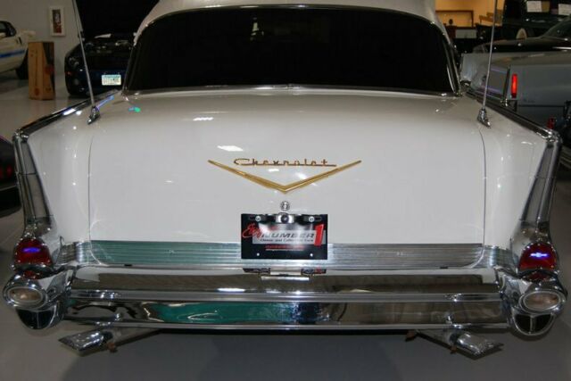 Chevrolet Bel Air/150/210 1957 image number 2