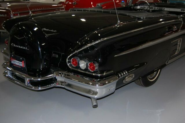 Chevrolet Impala Convertible 1958 image number 18