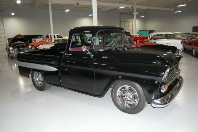 Chevrolet Apache 1959 image number 10