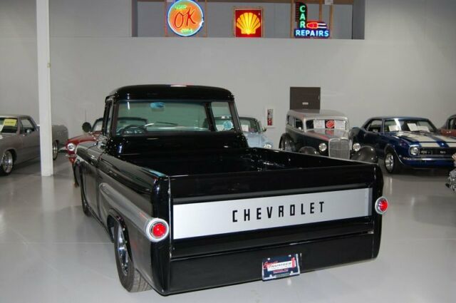 Chevrolet Apache 1959 image number 13