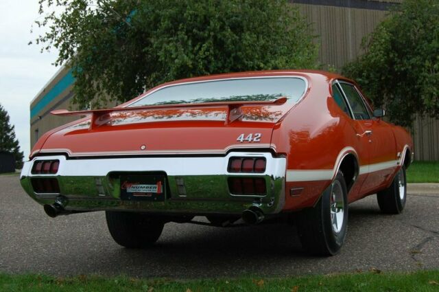 Oldsmobile 442 W-30 1972 image number 32