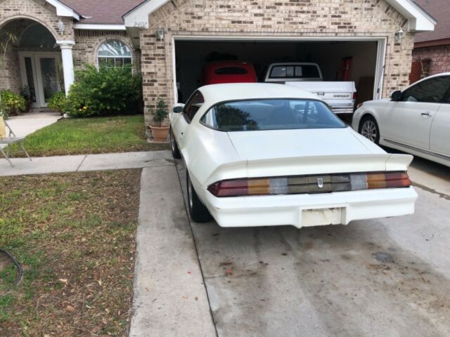 Chevrolet Camaro 1979 image number 24