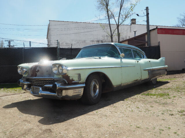 Cadillac Fleetwood 1958 image number 0