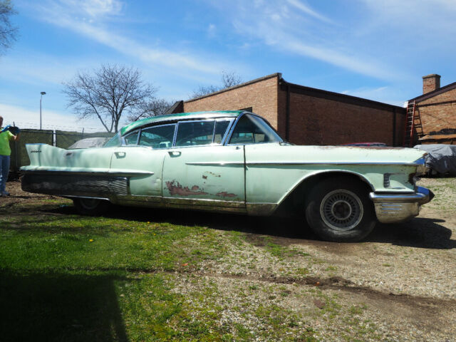 Cadillac Fleetwood 1958 image number 28