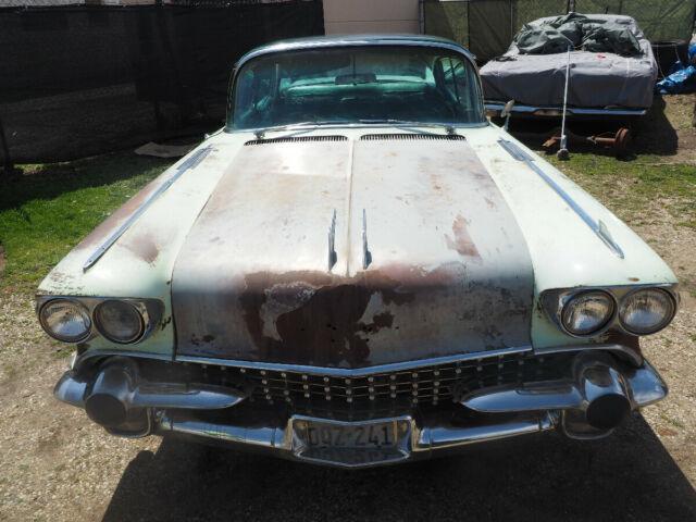 Cadillac Fleetwood 1958 image number 3