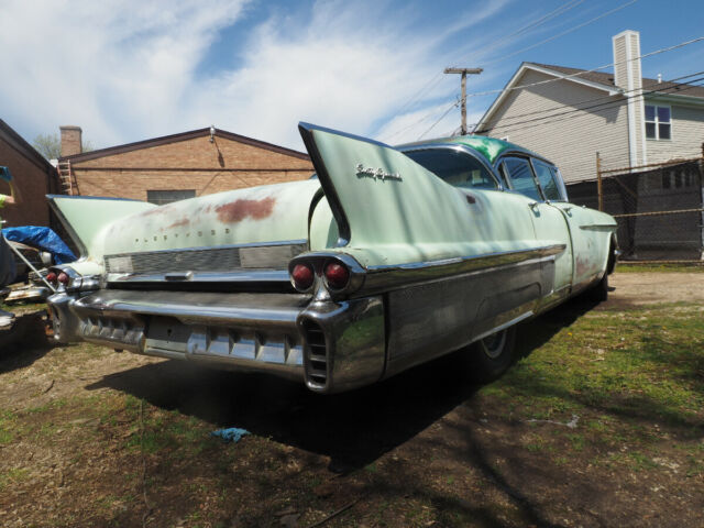 Cadillac Fleetwood 1958 image number 31